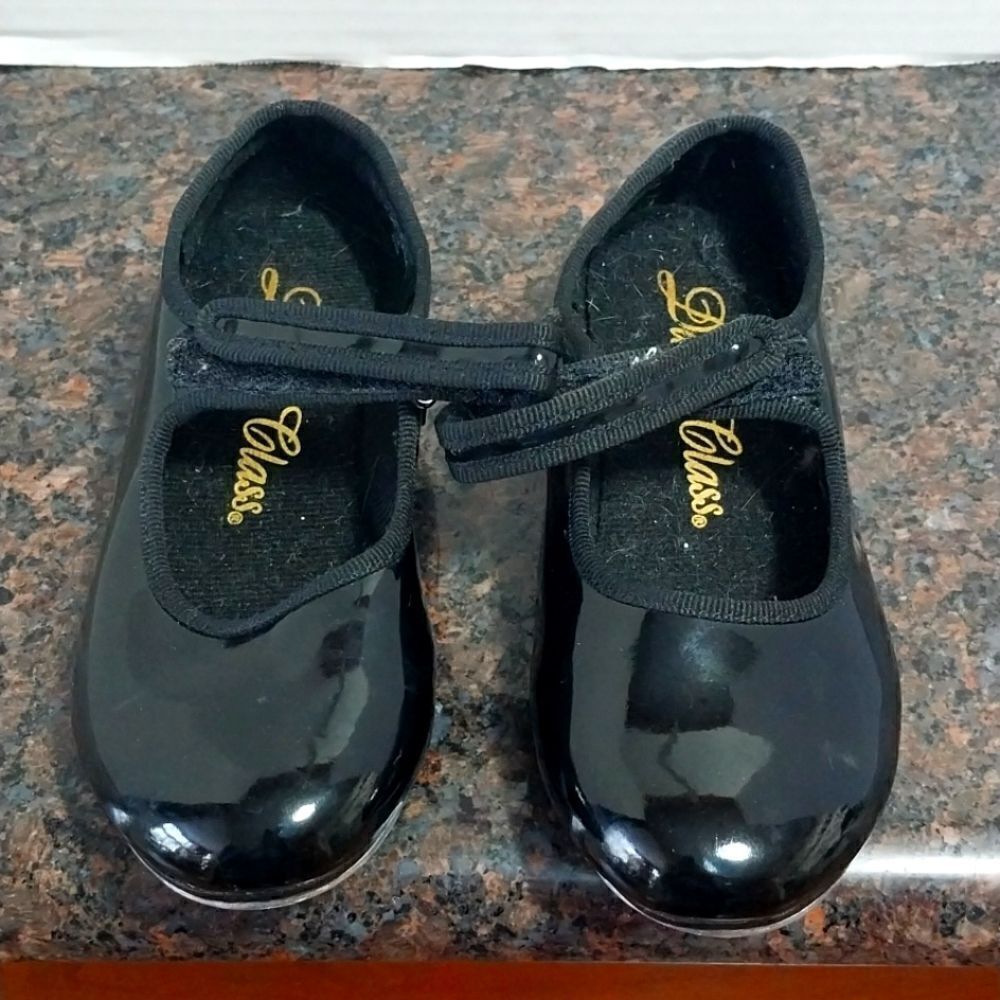 Dance Class Tap Shoes...SIZE 12..EUC